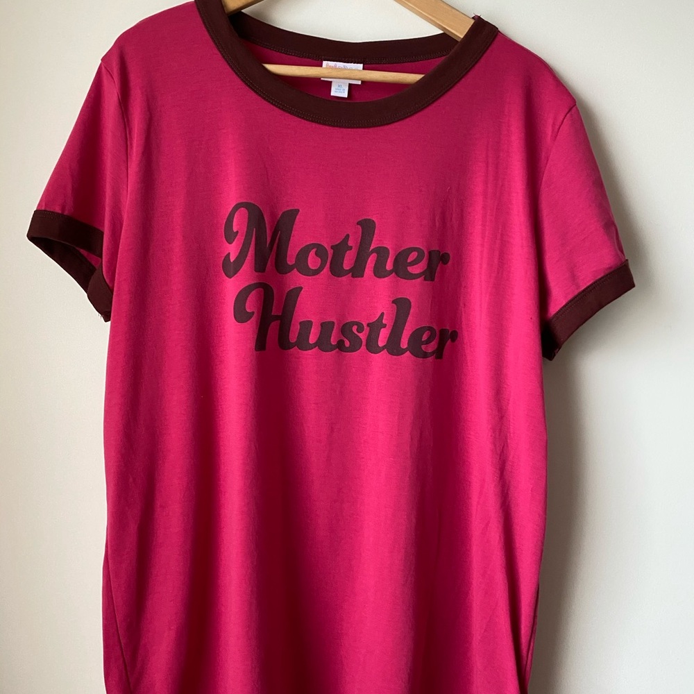 EUC LulaRoe Liv Tee Mother Hustler XL 18/20 LLR